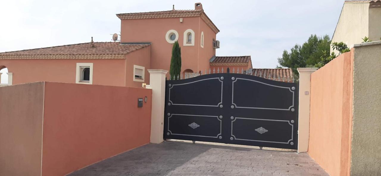Les Collines D'Ugernum Bed & Breakfast Beaucaire  Eksteriør bilde