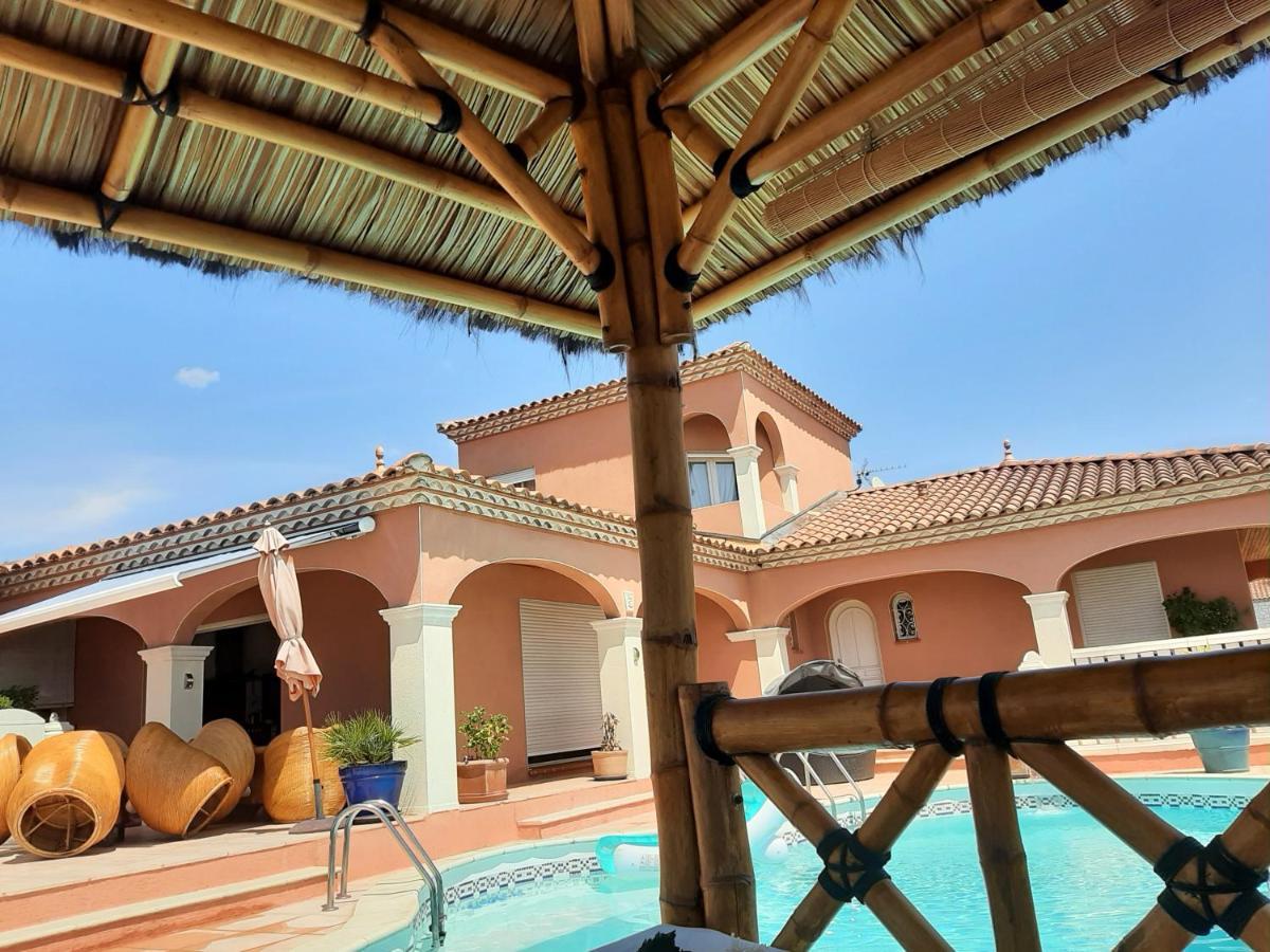 Les Collines D'Ugernum Bed & Breakfast Beaucaire  Eksteriør bilde